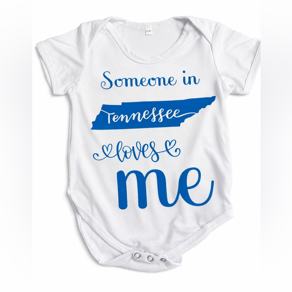 Someone in Tennessee loves me *NEW* White and Blue Graphic Baby Onesie -